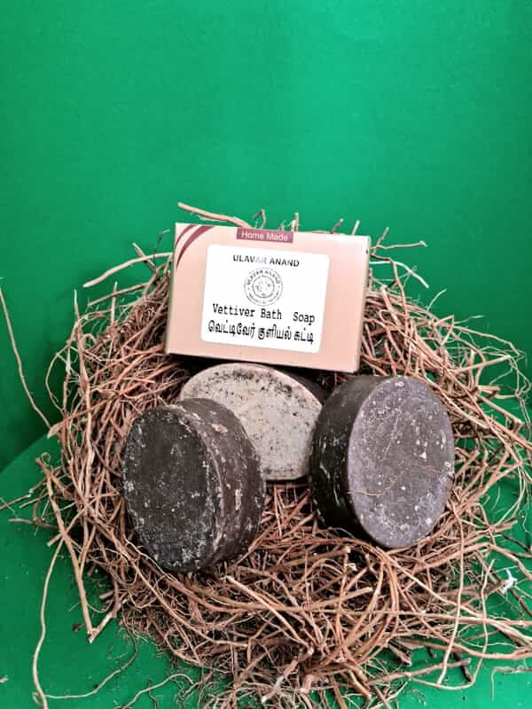 VETTIVER SOAP 70G (வெட்டிவேர் குளியல்கட்டி)